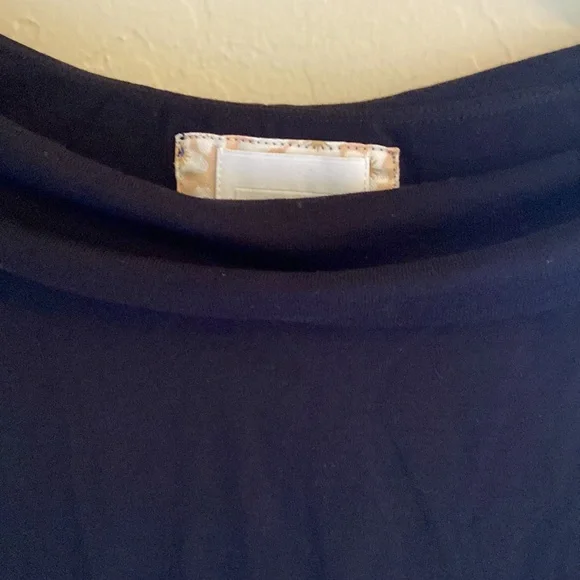 ❗️LAST CHANCE❗️Anthropologie Ett Twa Patchett Top Off Shoulder Tee Black XS - Picture 3 of 6